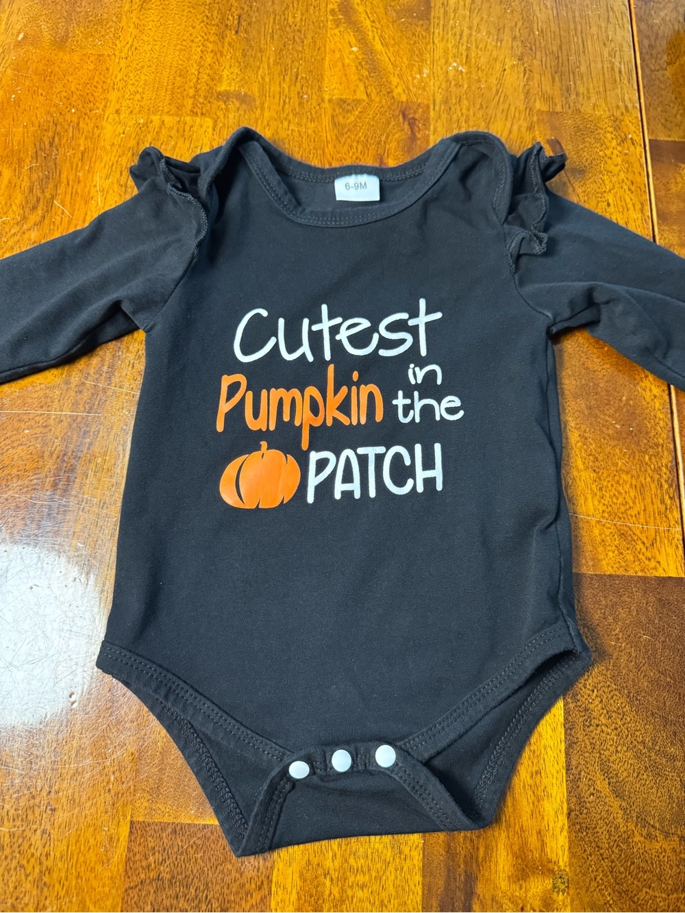 SHEIN Black Long-Sleeve Baby One-Piece with Pumpkin Graphic